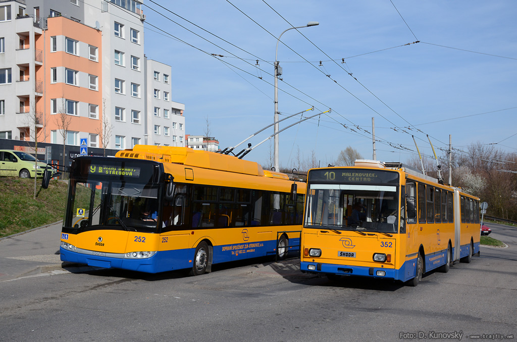 Злин, Škoda 15Tr13/6M № 352