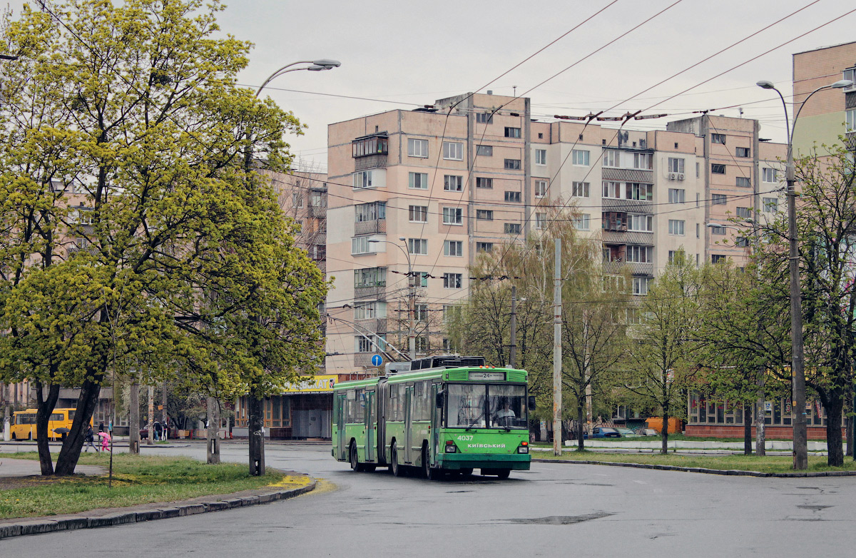 Киев, Киев-12.03 № 4037