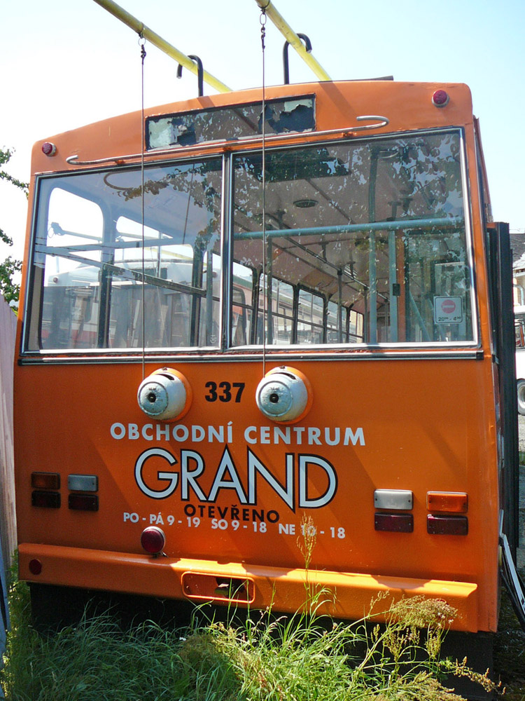 Pardubice, Škoda 14Tr08/6 nr. 337