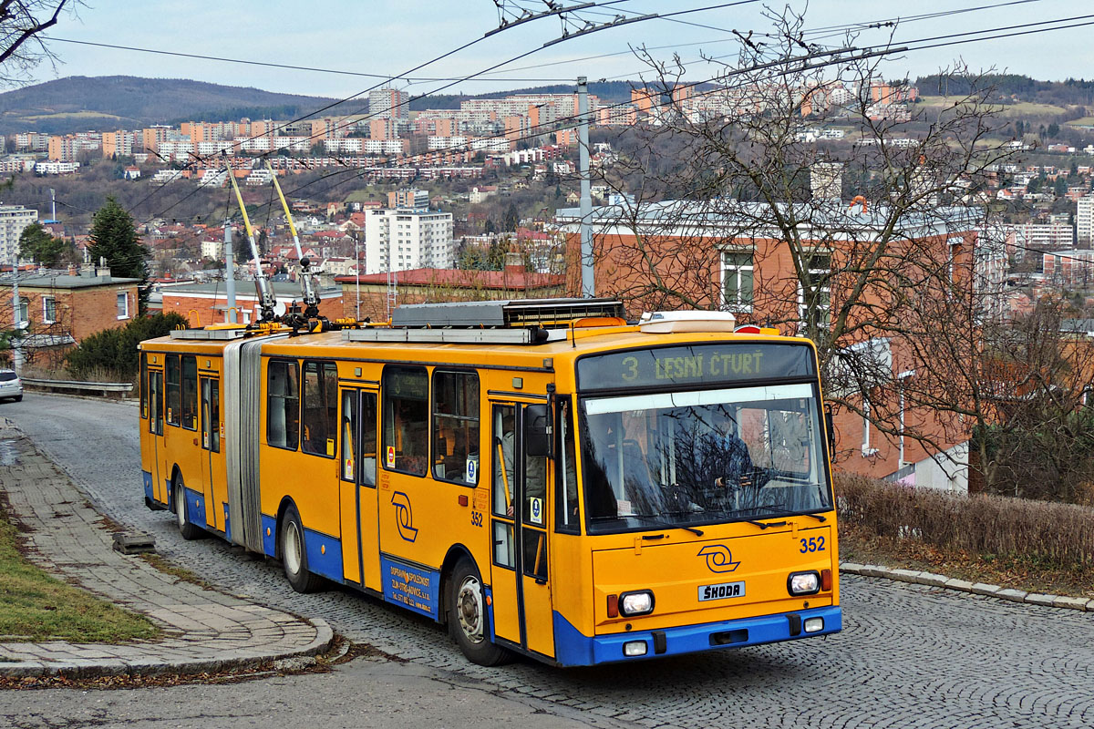 Злин, Škoda 15Tr13/6M № 352