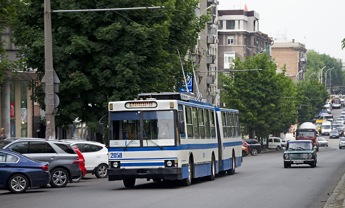 Днепр, ЮМЗ Т1 № 2058