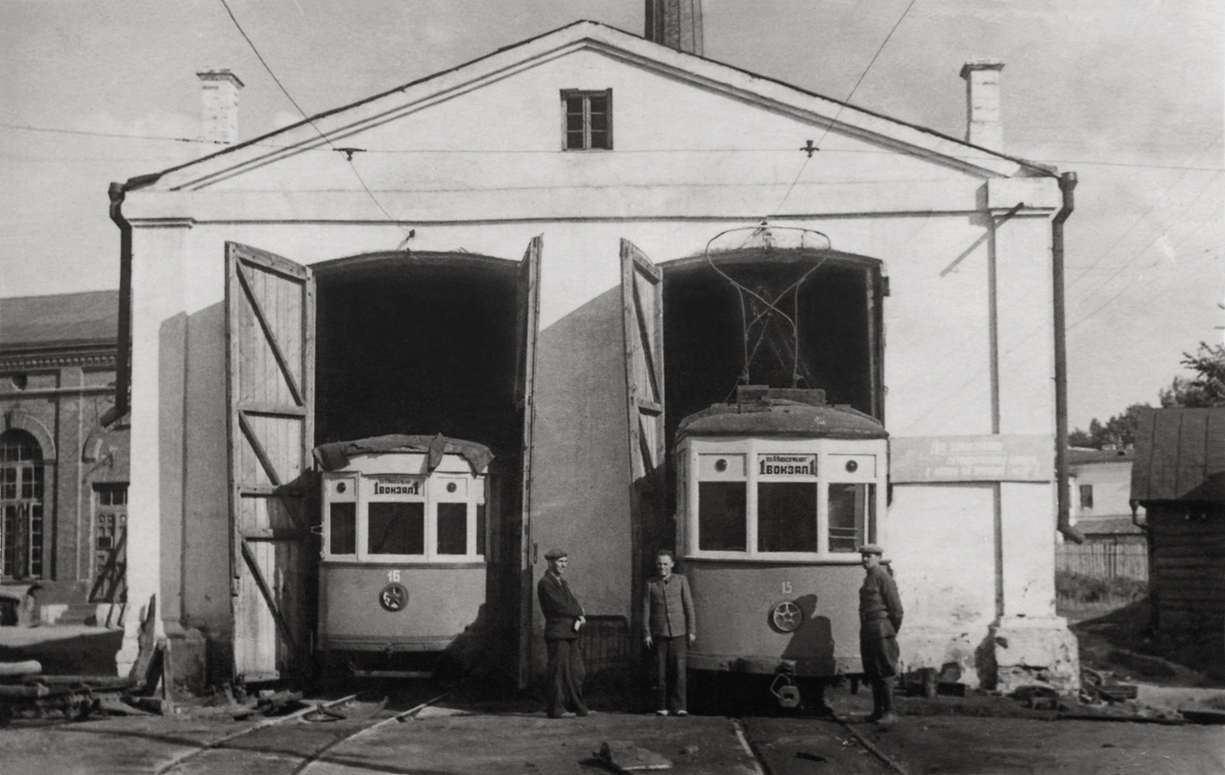 Żytomierz, 2M Nr 16; Żytomierz, 2M Nr 15; Żytomierz — Old photos of the rolling stock