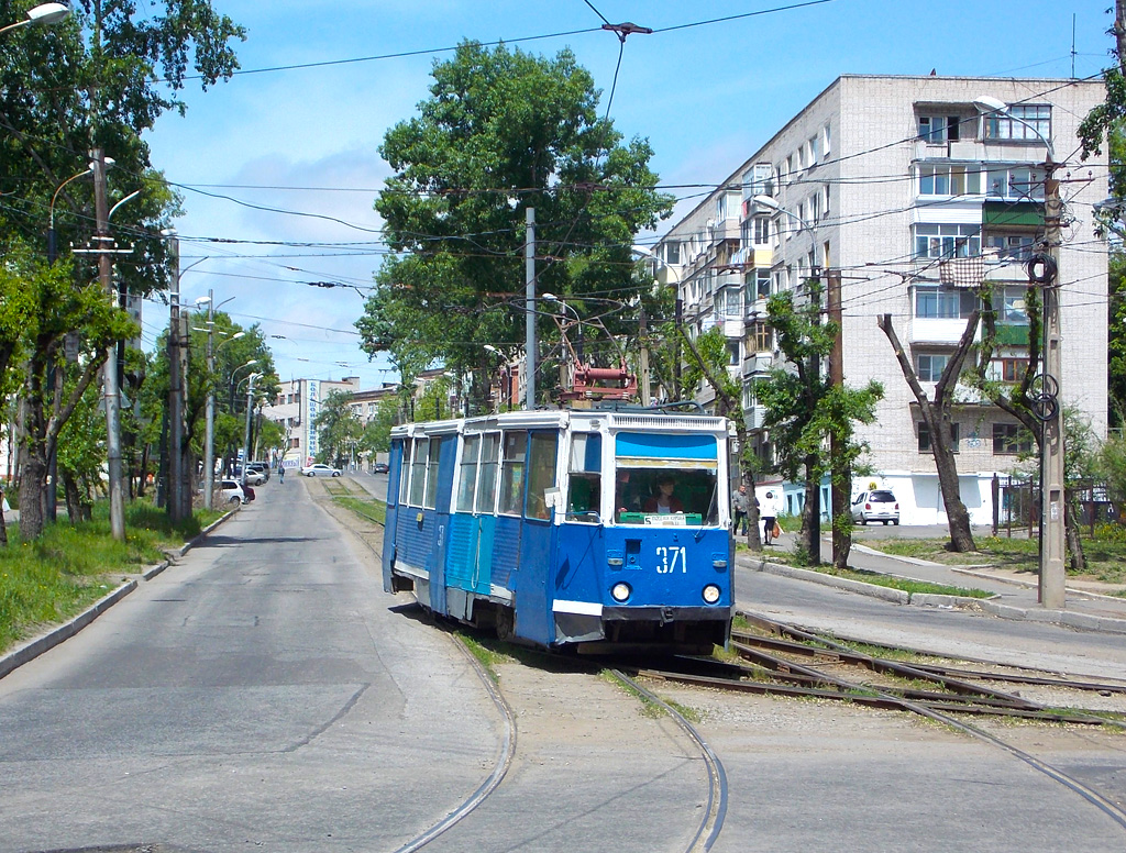 Хабаровск, 71-605 (КТМ-5М3) № 371