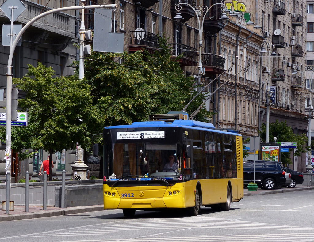 Киев, ЛАЗ E183D1 № 3912