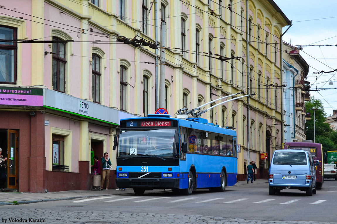 Черновцы, Den Oudsten B88 № 351