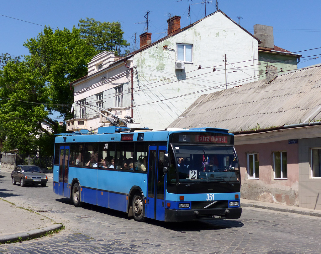 Черновцы, Den Oudsten B88 № 351