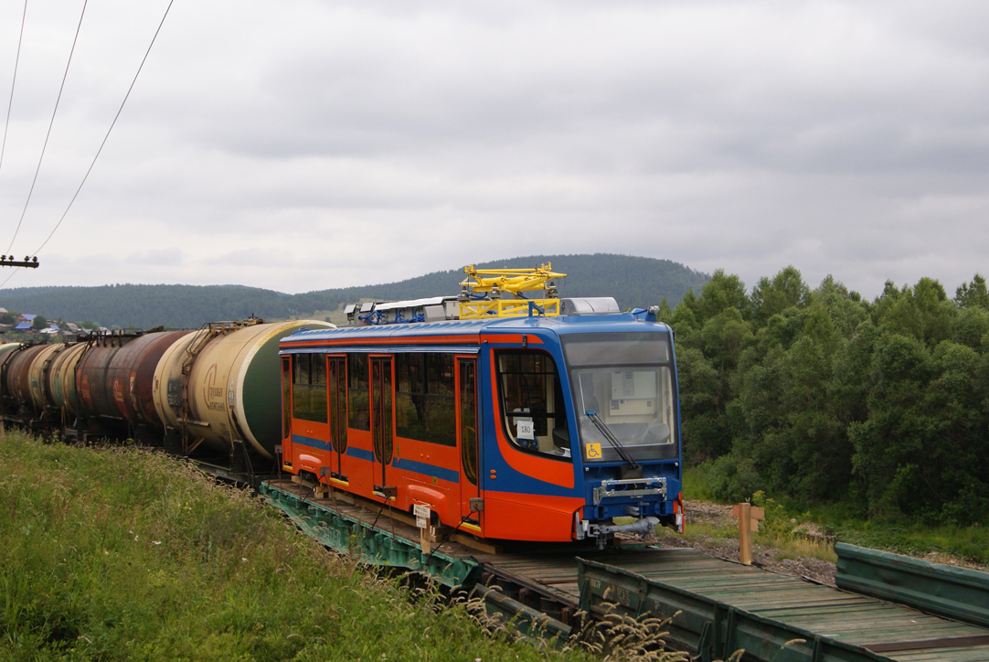 Старый Оскол, 71-623-02 № 106; Усть-Катав — Новые вагоны