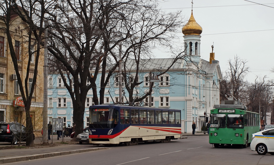Одесса, К1 № 7011; Одесса, ВЗТМ-5284.02 № 609