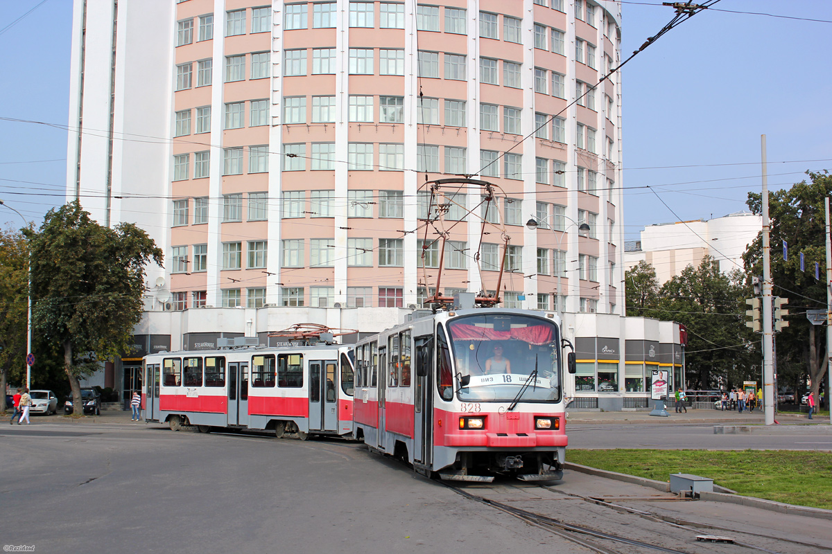 Екатеринбург, 71-403 № 827; Екатеринбург, 71-403 № 828