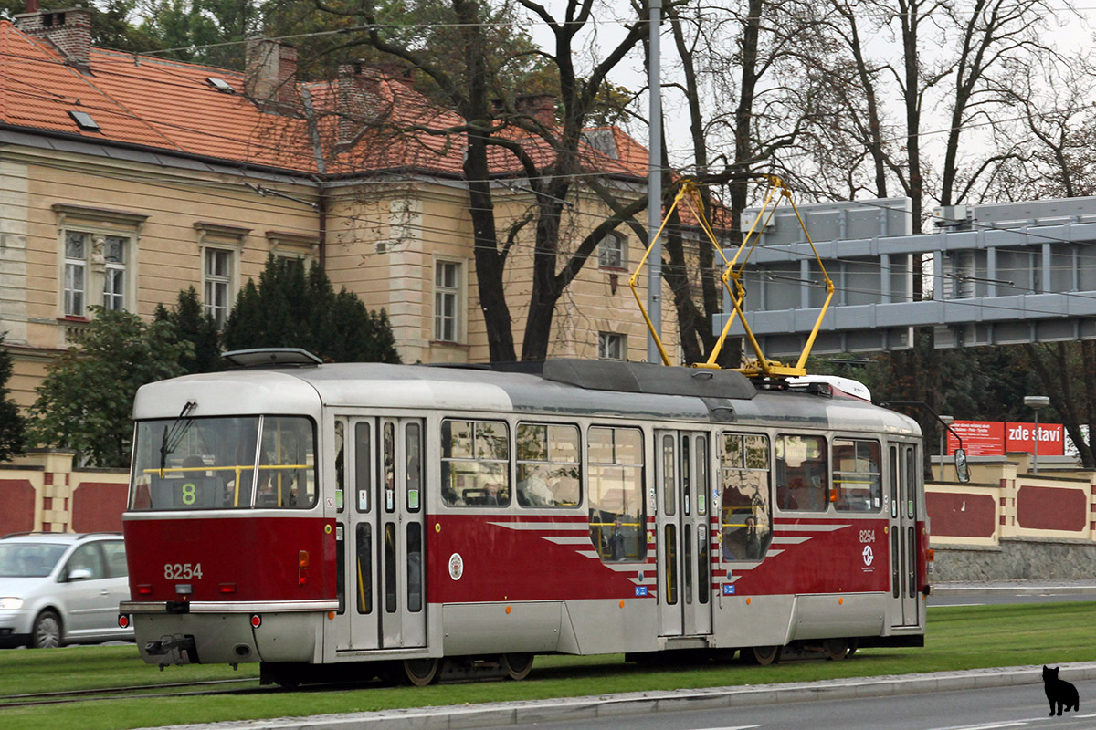 Прага, Tatra T3R.PLF № 8254