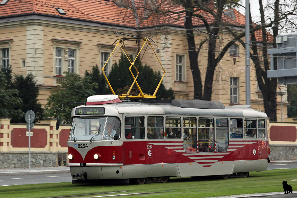 Прага, Tatra T3R.PLF № 8254