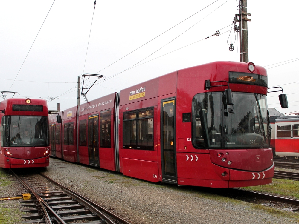 Гмунден – Форхдорф – Ламбах, Bombardier Flexity Outlook № 320