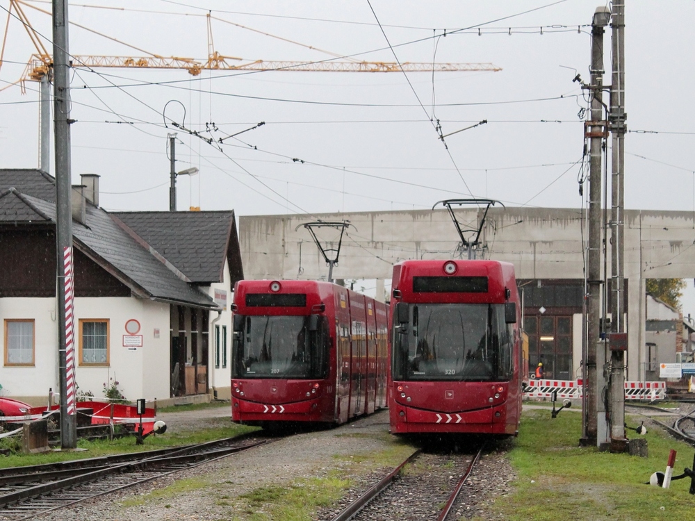 Гмунден – Форхдорф – Ламбах, Bombardier Flexity Outlook № 307; Гмунден – Форхдорф – Ламбах, Bombardier Flexity Outlook № 320