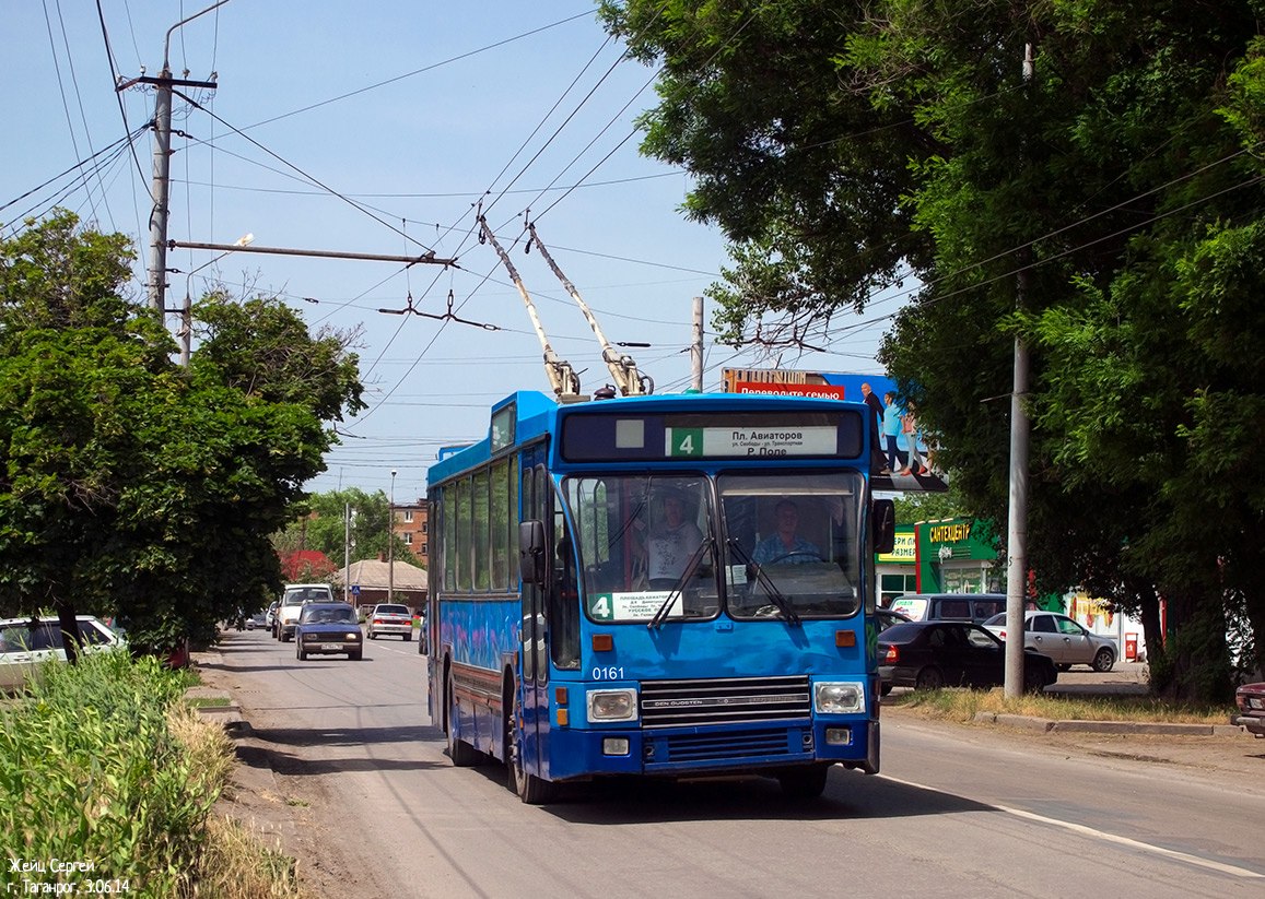 Таганрог, DAF Den Oudsten B79T-KM560 / Kiepe № 0161