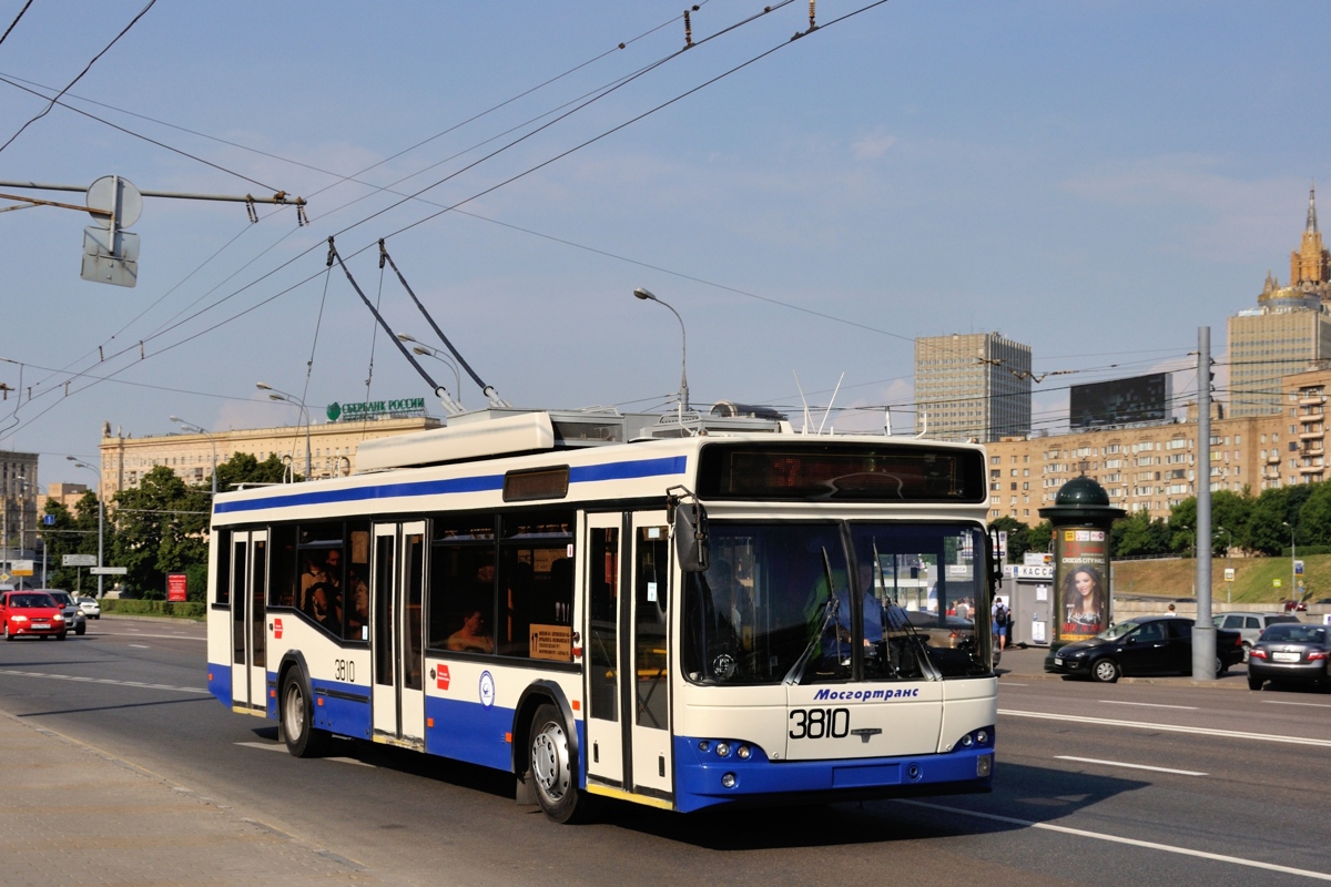 Москва, СВАРЗ-МАЗ-6235.00 № 3810