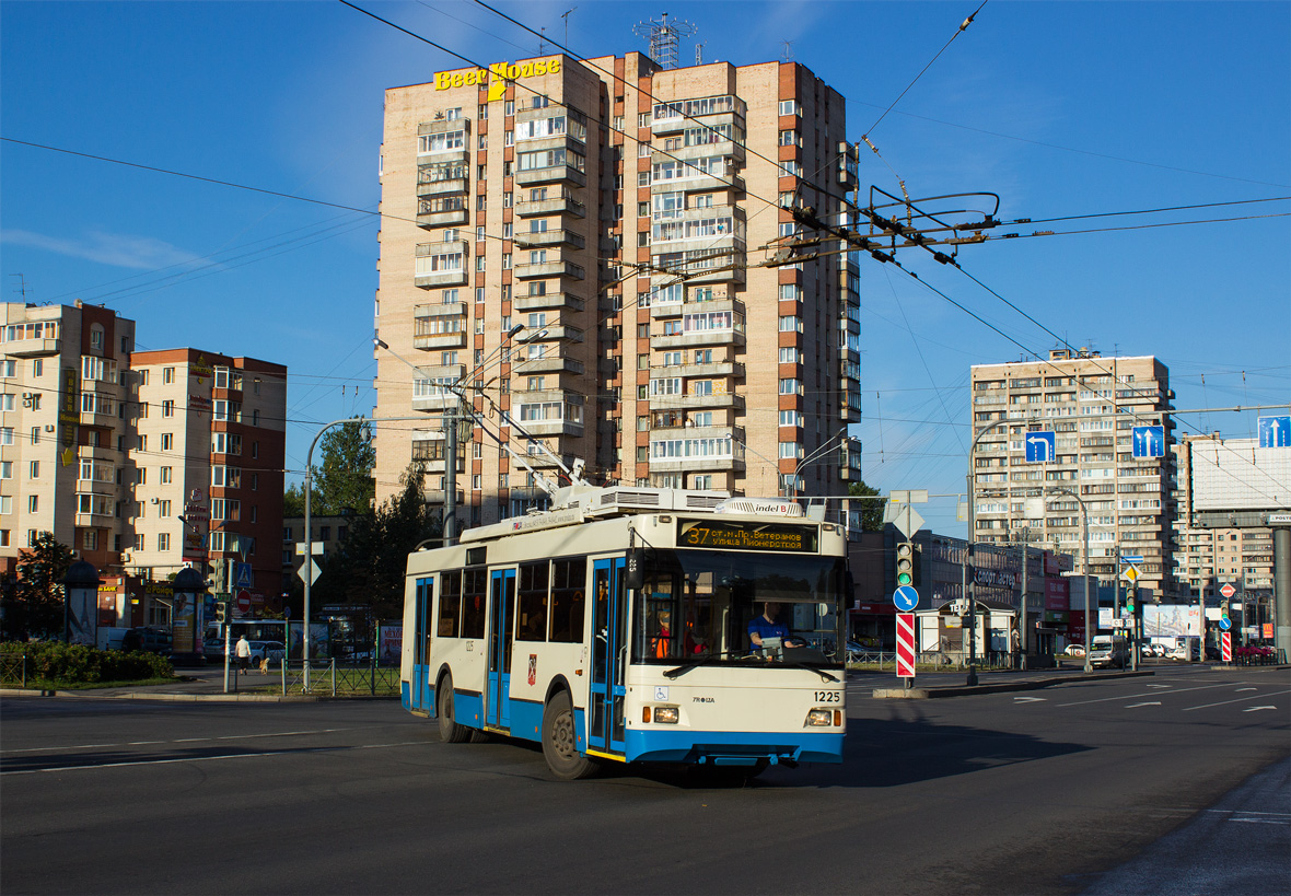 Sankt Petersburg, Trolza-5275.03 “Optima” Nr 1225