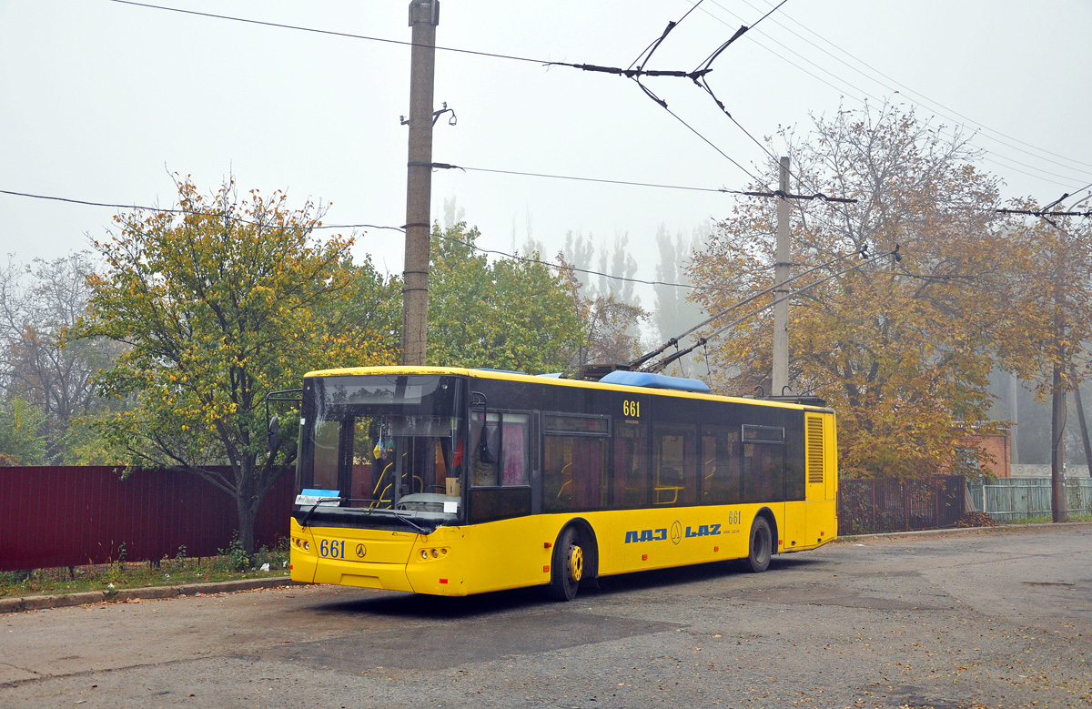Krzywy Róg, LAZ E183D1 Nr 661