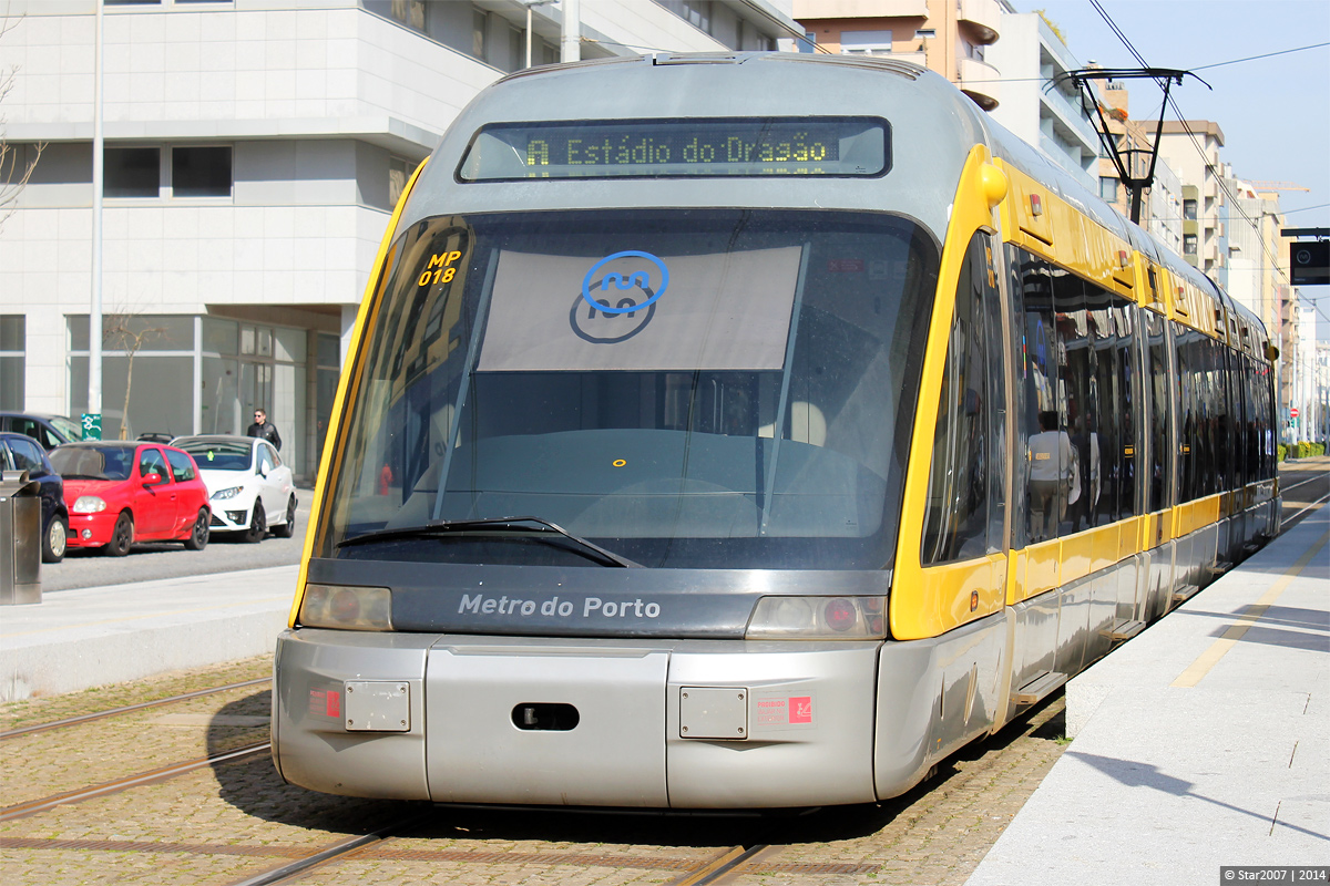 Порту, Bombardier Eurotram (Flexity Outlook) № MP018