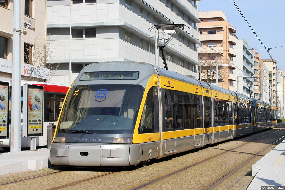 Порту, Bombardier Eurotram (Flexity Outlook) № MP054