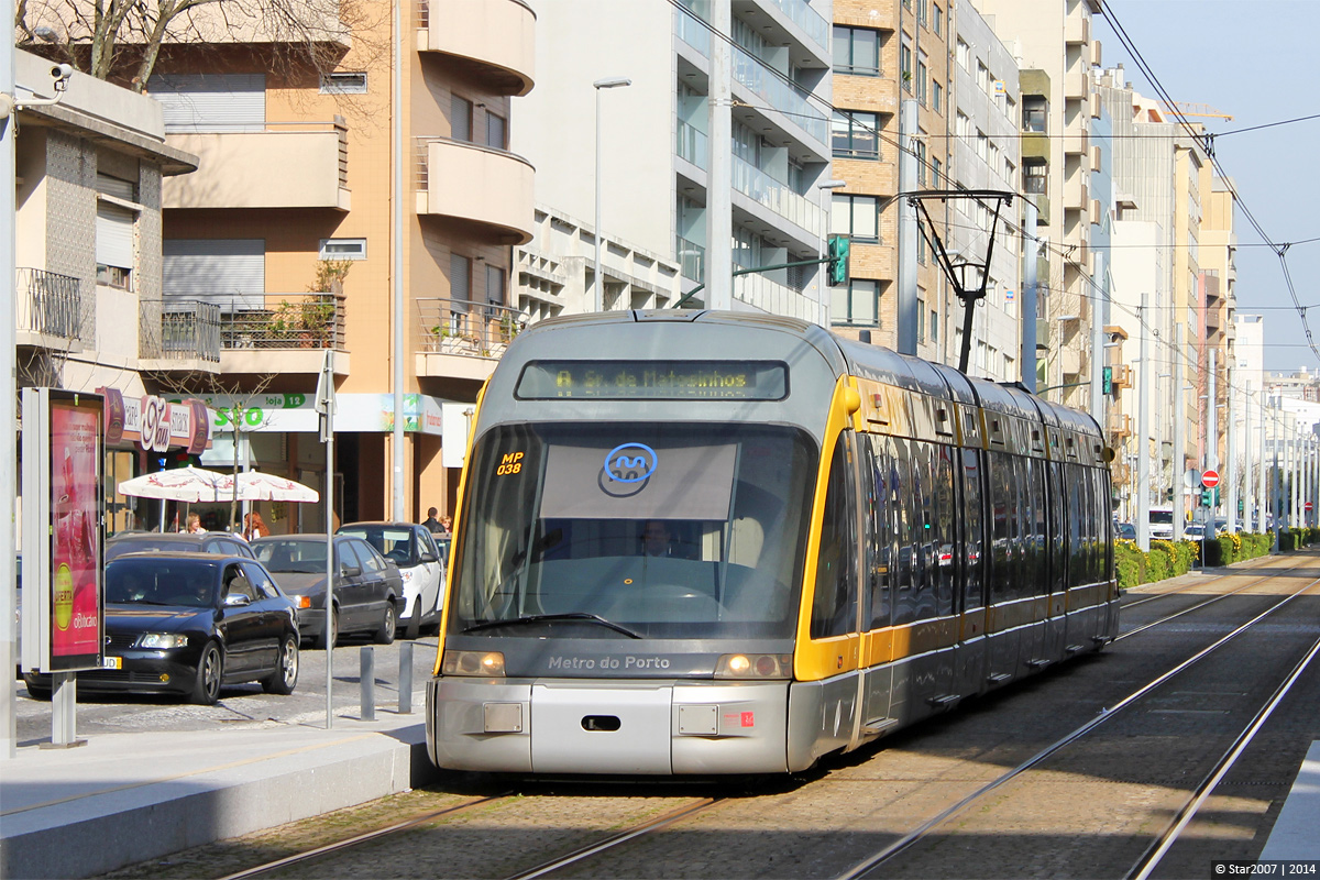 Порту, Bombardier Eurotram (Flexity Outlook) № MP038