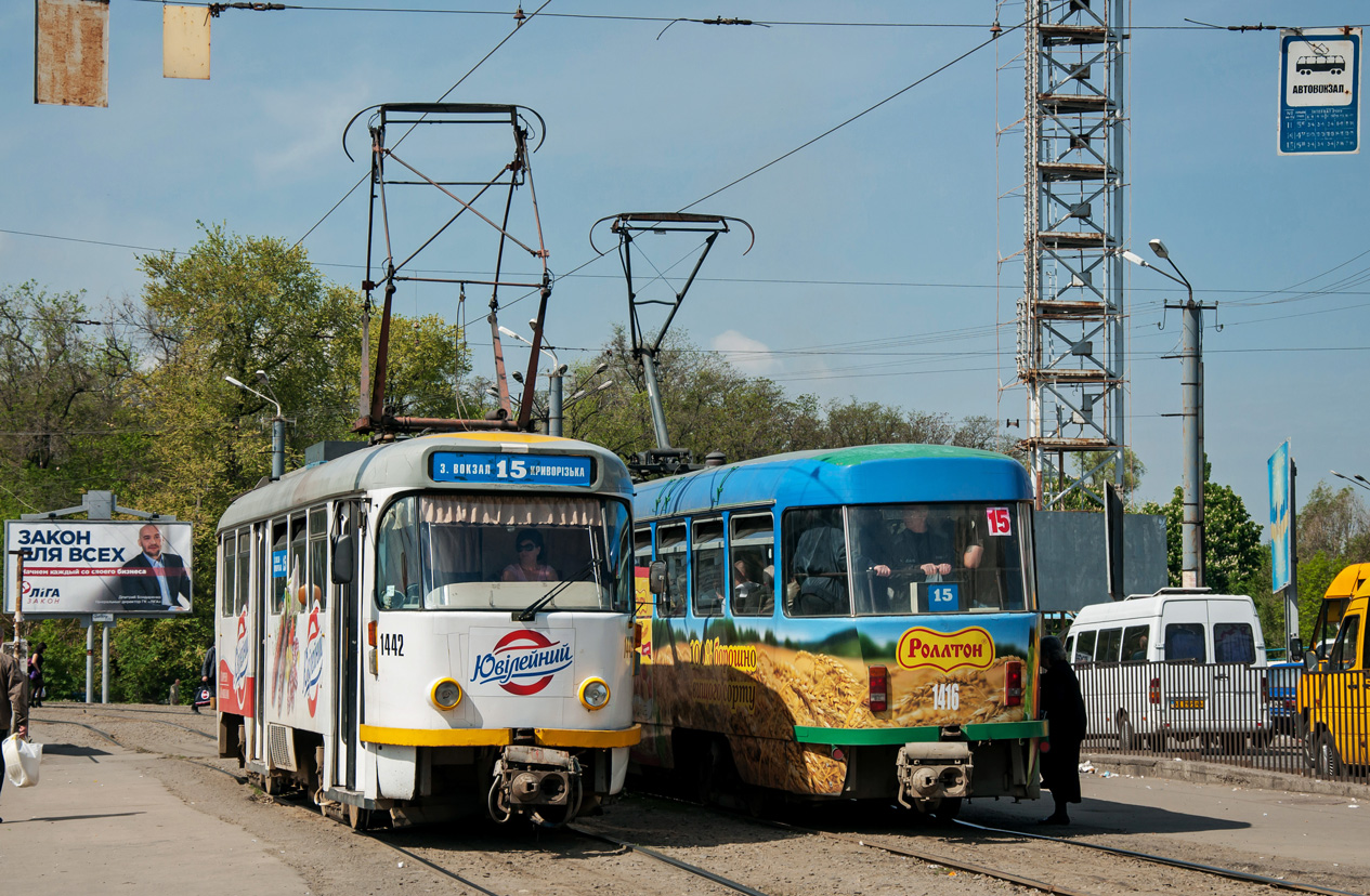 Днепр, Tatra T4D-MT № 1442; Днепр, Tatra T4DM № 1416