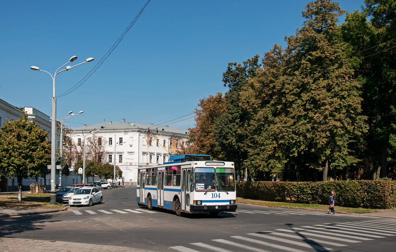 Полтава, ЮМЗ Т2 № 104
