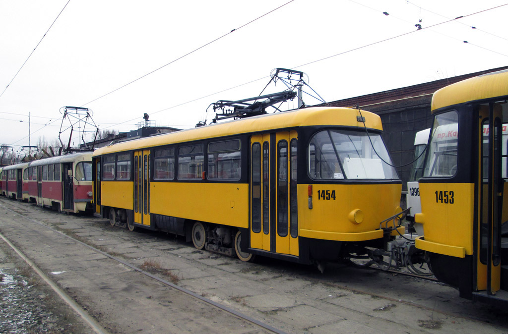 Днепр, Tatra TB4D № 1454