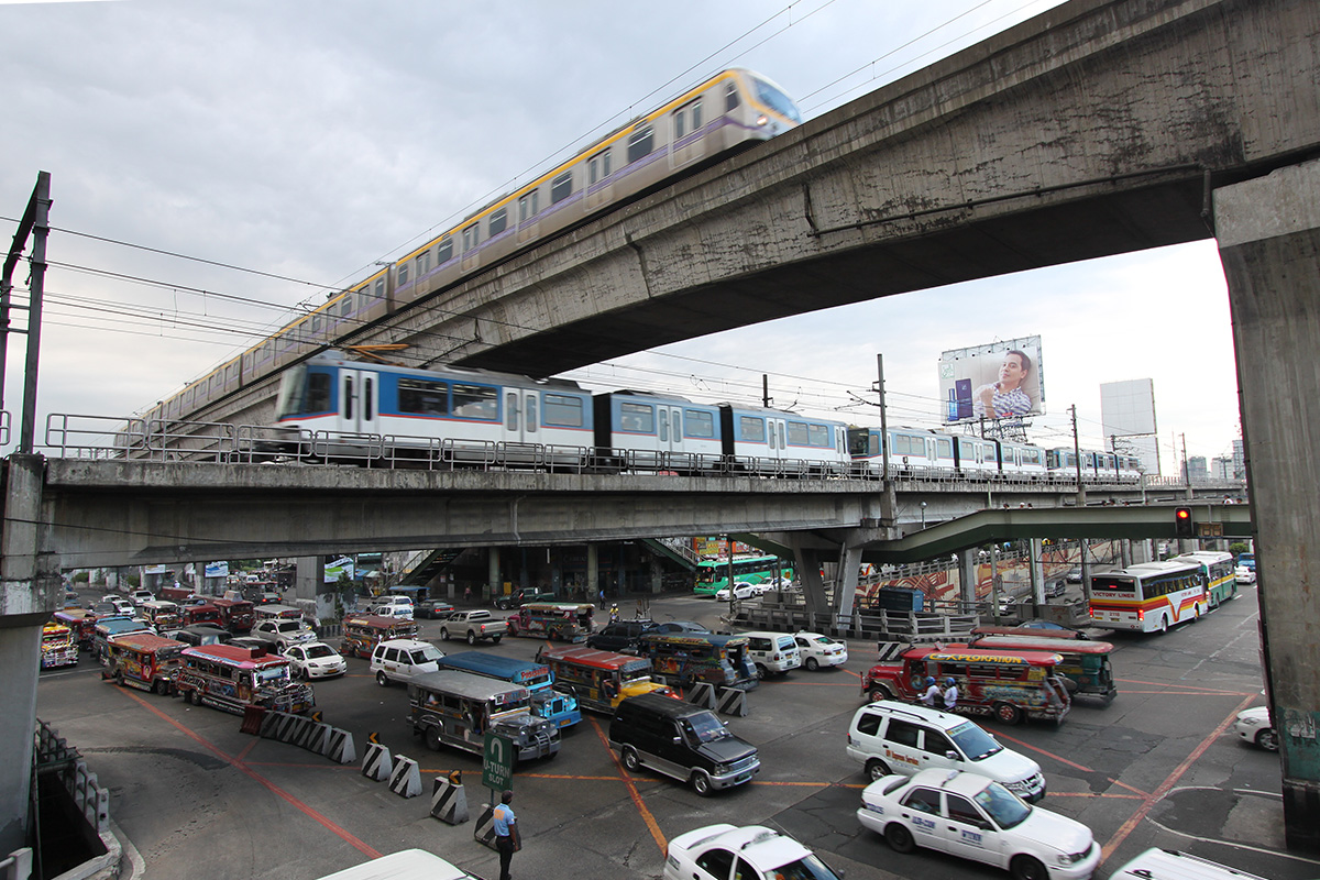 Манила, Tatra RT8D5M № 040; Манила — LRT-2 || Фиолетовая линия; Манила — MRT-3 || Metrostar