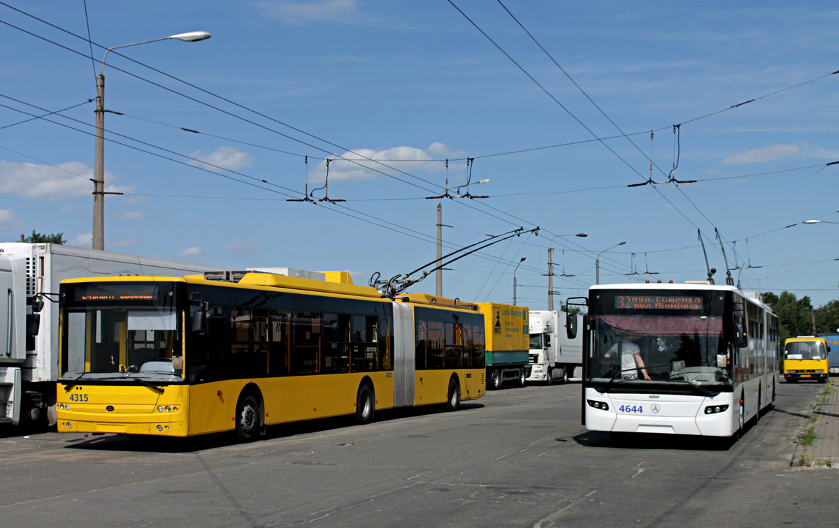 Kiova, LAZ E301D1 # 4644; Kiova, Bogdan Т90110 # 4315