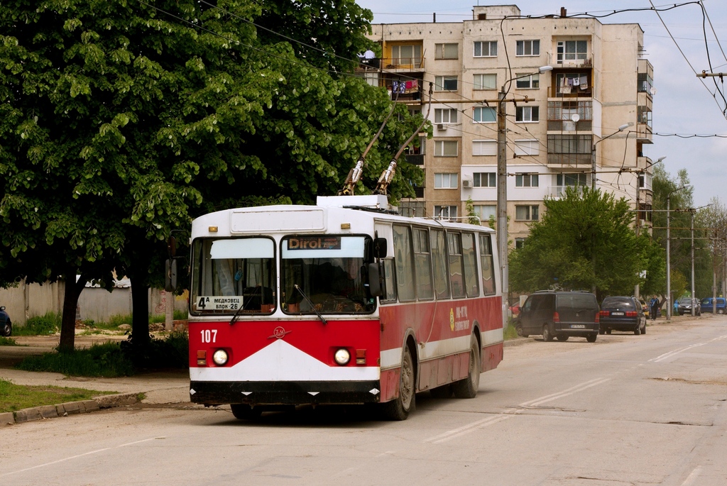 Враца, ЗиУ-682В1УБ № 107