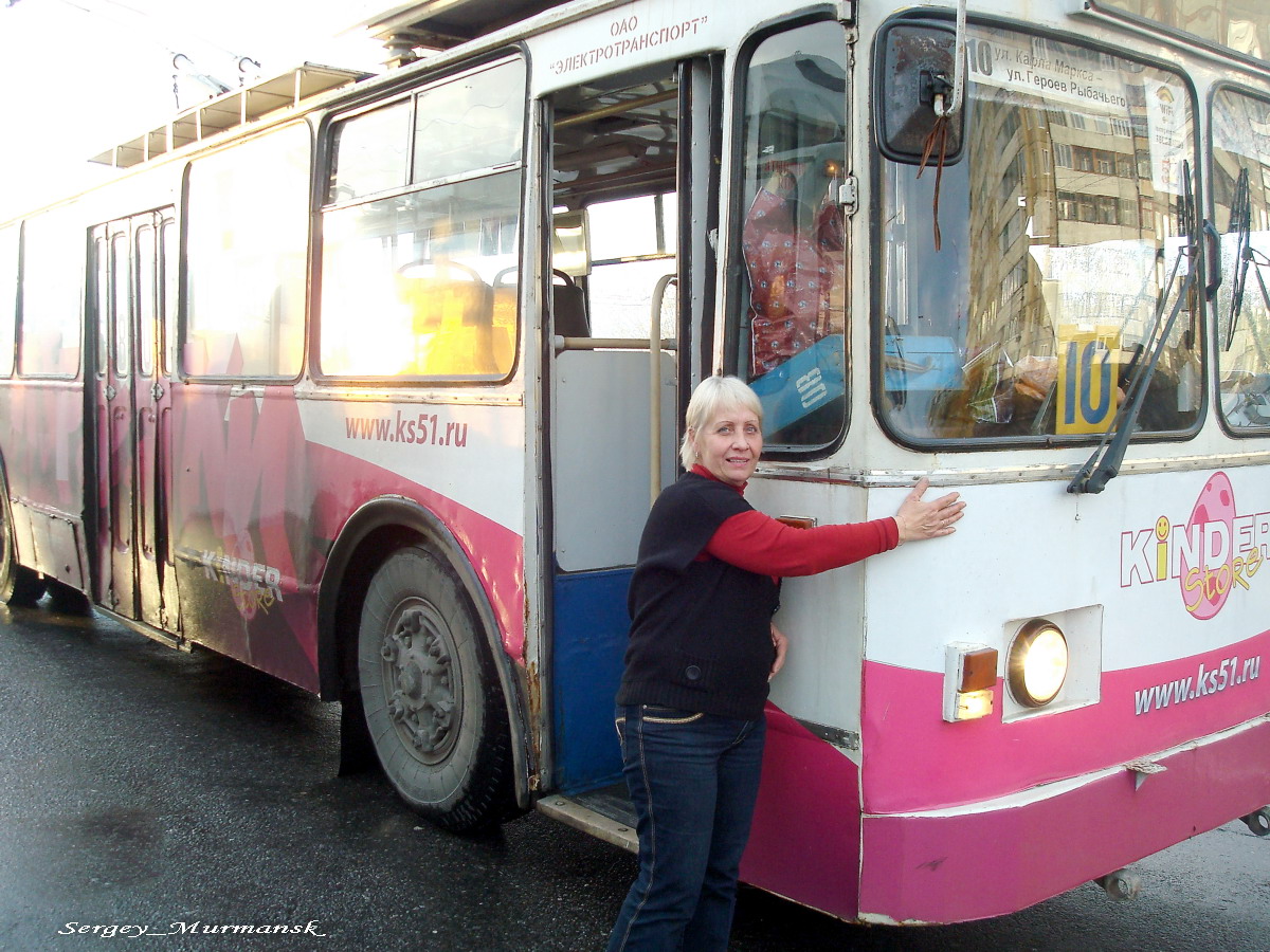 Electric transport employees
