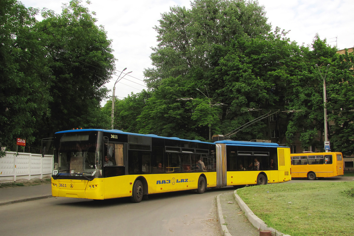 Kijev, LAZ E301D1 Br. 3611