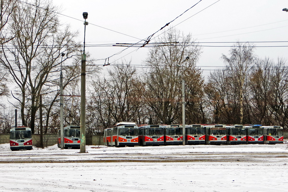 Киров, ЗиУ-682В-012 [В0А] № 443; Киров, ЗиУ-682 КР Иваново № 592; Киров — Разные фотографии