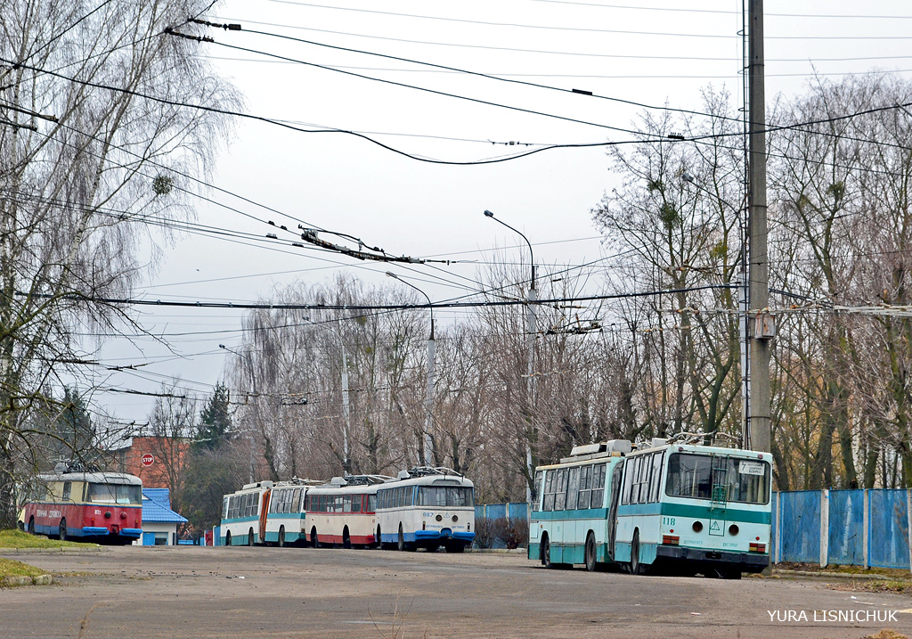 Ровно, ЮМЗ Т1 № 118