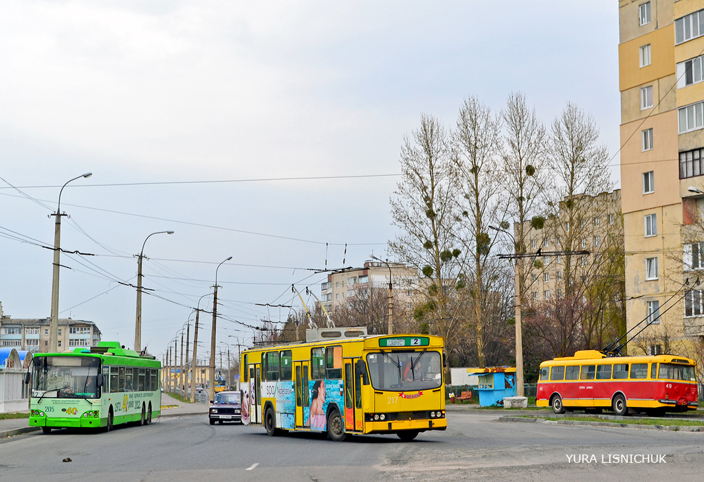Луцк, Богдан E231 № 205; Луцк, Jelcz/KPNA PR110E № 217; Луцк, Škoda 9Tr19 № 49