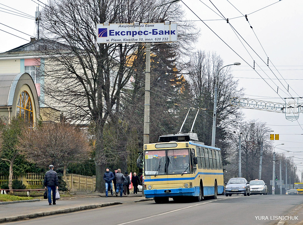 Ровно, ЮМЗ Т2 № 121