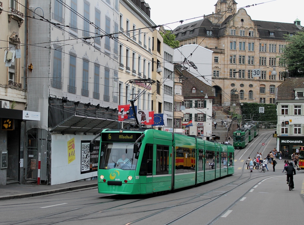 Базель, Siemens Combino № 320