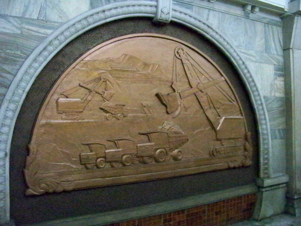 Пхеньян — Линия 1 — станция Пухын (Освоение Родины) Пхеньян — Линия 1 — станция Пухын (Освоение Родины)