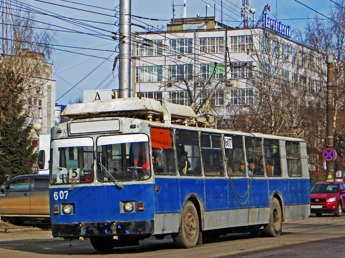 Киров, ЗиУ-682 КР Иваново № 607