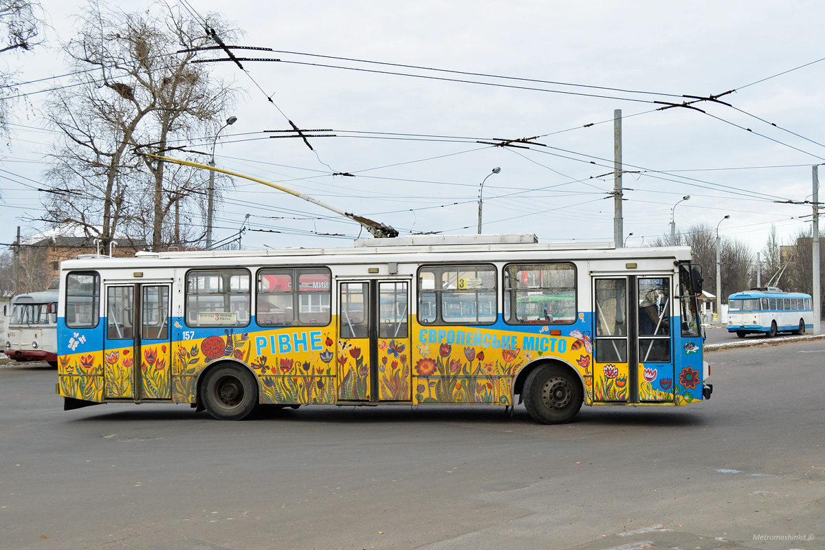 Ровно, Škoda 14Tr10/6 № 157