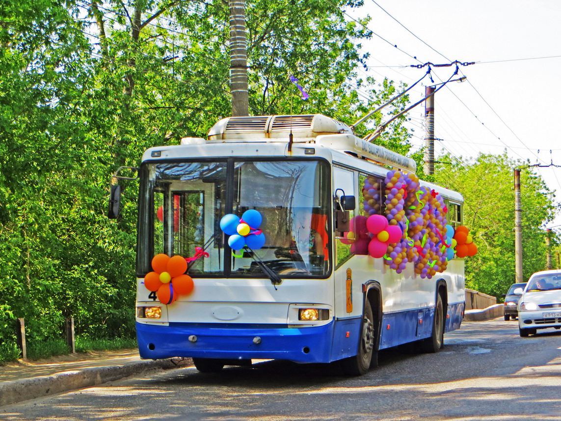 Киров, БТЗ-52767Р № 402