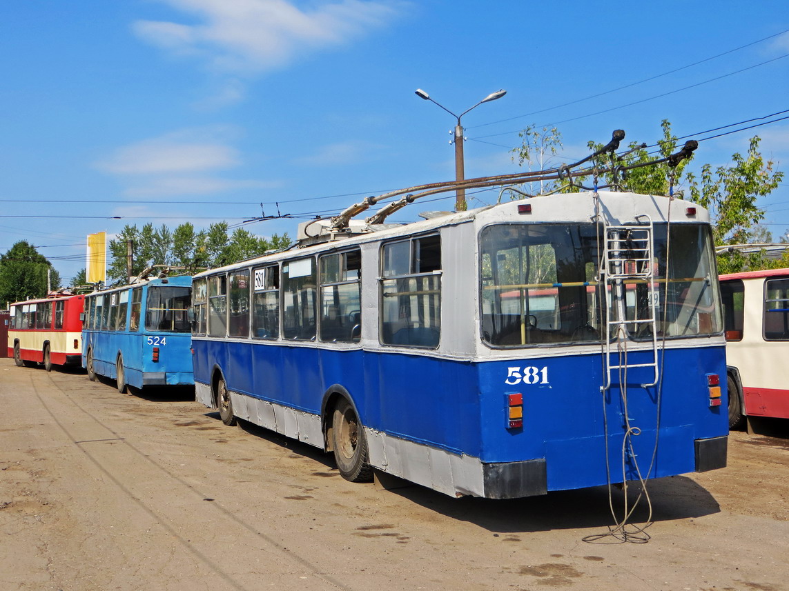 Киров, ЗиУ-682В [В00] № 581