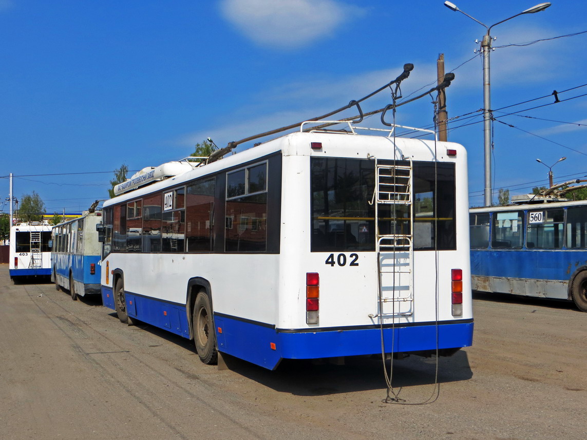 Киров, БТЗ-52767Р № 402
