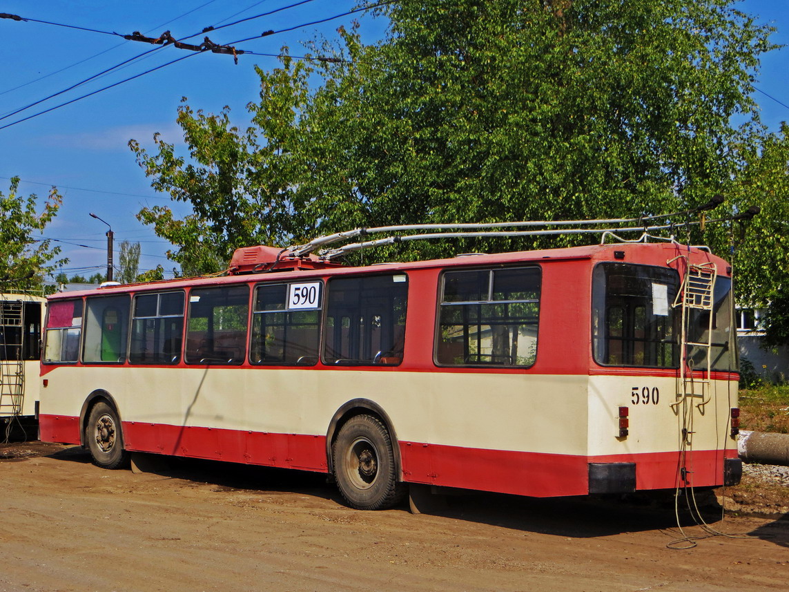 Kirov, ZiU-682UV № 590