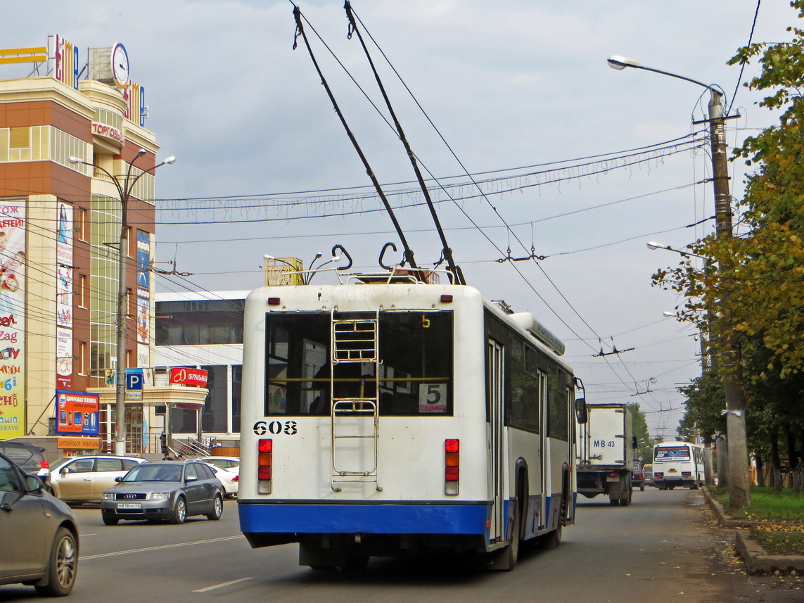 Kirovas (Viatka), BTZ-52768A nr. 608