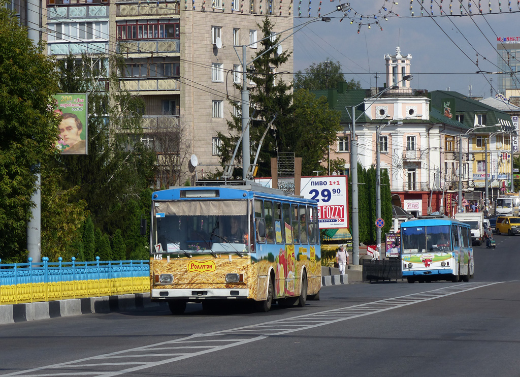 Ровно, Škoda 14Tr05 № 145