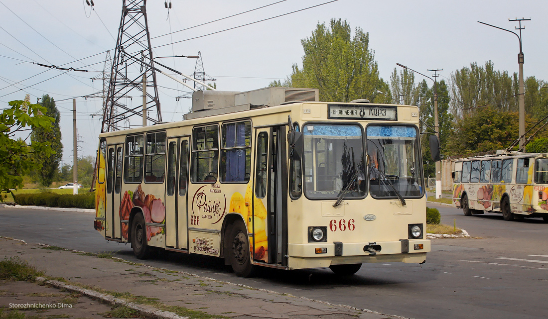 Krywyj Rih, YMZ Т2 mod. 7 Nr. 666