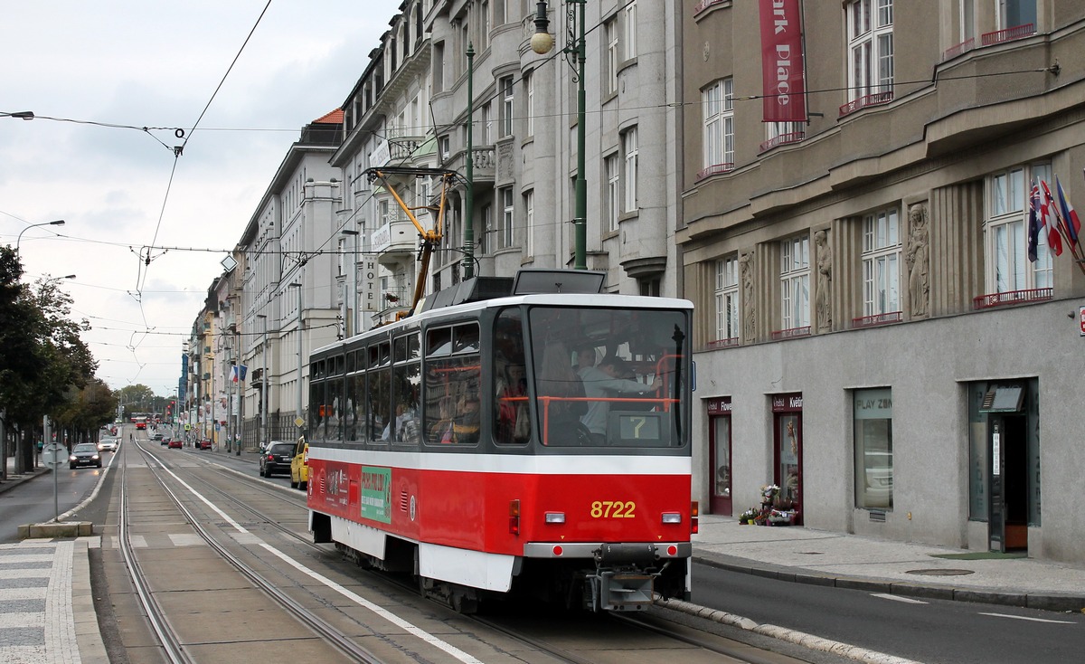 Прага, Tatra T6A5 № 8722