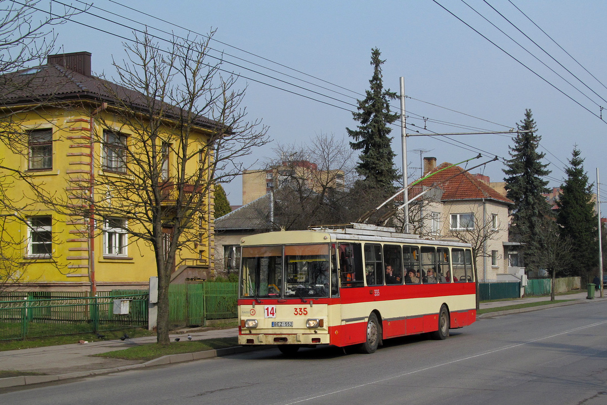 Каунас, Škoda 14Tr01 № 335