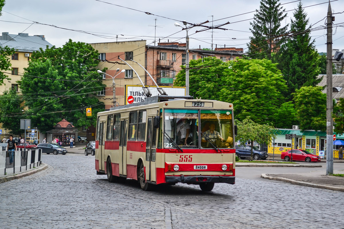 Львов, Škoda 14Tr89/6 № 555